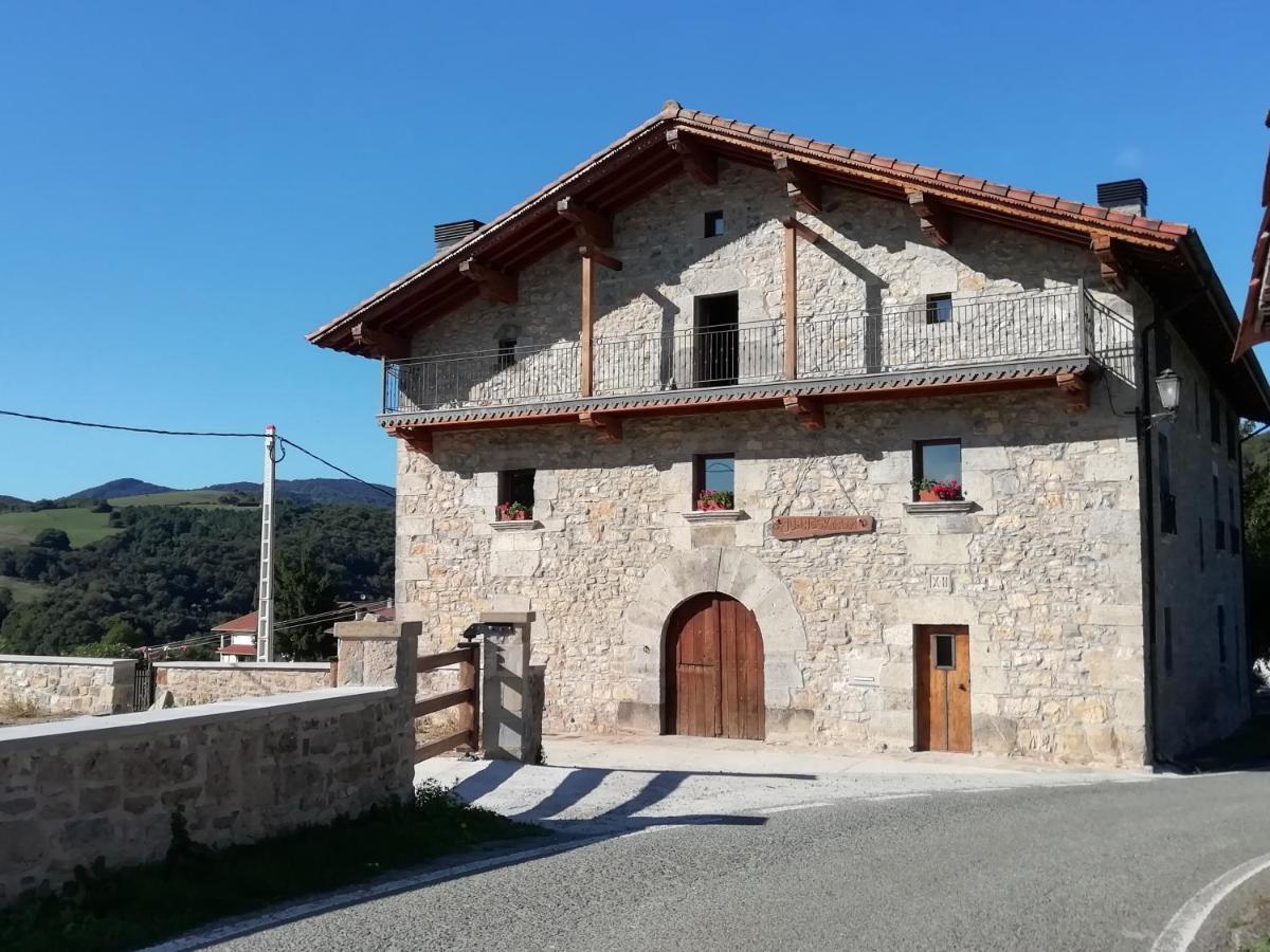 Casa Rural Juangoxenea Ihaben Extérieur photo